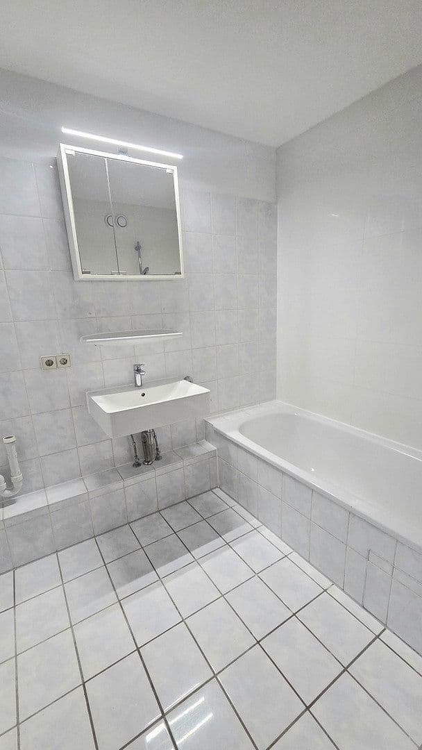 Prodej bytu 3+kk 80 m², Sindelfingen, Bádensko-Württembersko Prodej bytu 3+kk 80 m², Sindelfingen, Bádensko-Württembersko