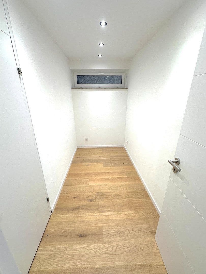 Prodej bytu 5+kk 124 m², Kastenackerweg 10, Esslingen am Neckar, Bádensko-Württembersko Prodej bytu 5+kk 124 m², Kastenackerweg 10, Esslingen am Neckar, Bádensko-Württembersko