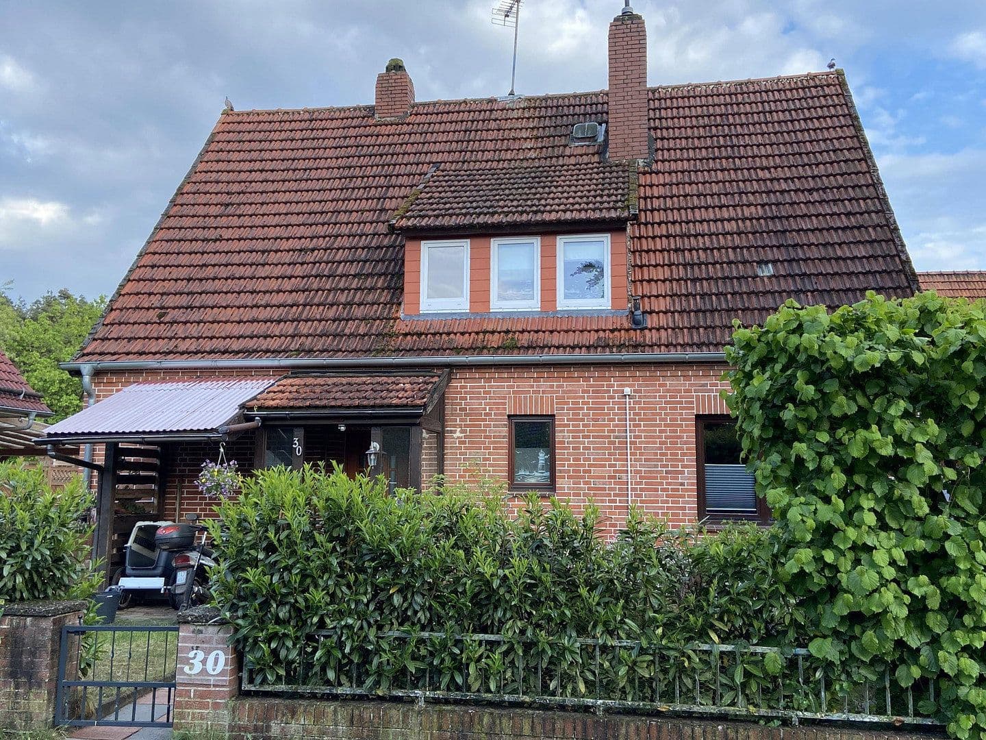 Prodej domu 140 m², pozemek 310 m², Kirchlinteln, Dolní Sasko Prodej domu 140 m², pozemek 310 m², Kirchlinteln, Dolní Sasko