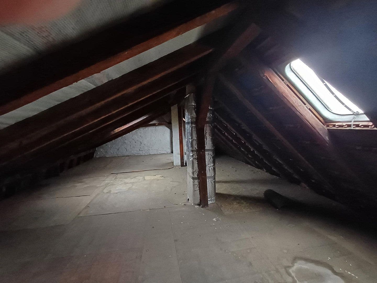 Prodej domu 274 m², pozemek 406 m², Wuppertal, Severní Porýní-Vestfálsko Prodej domu 274 m², pozemek 406 m², Wuppertal, Severní Porýní-Vestfálsko