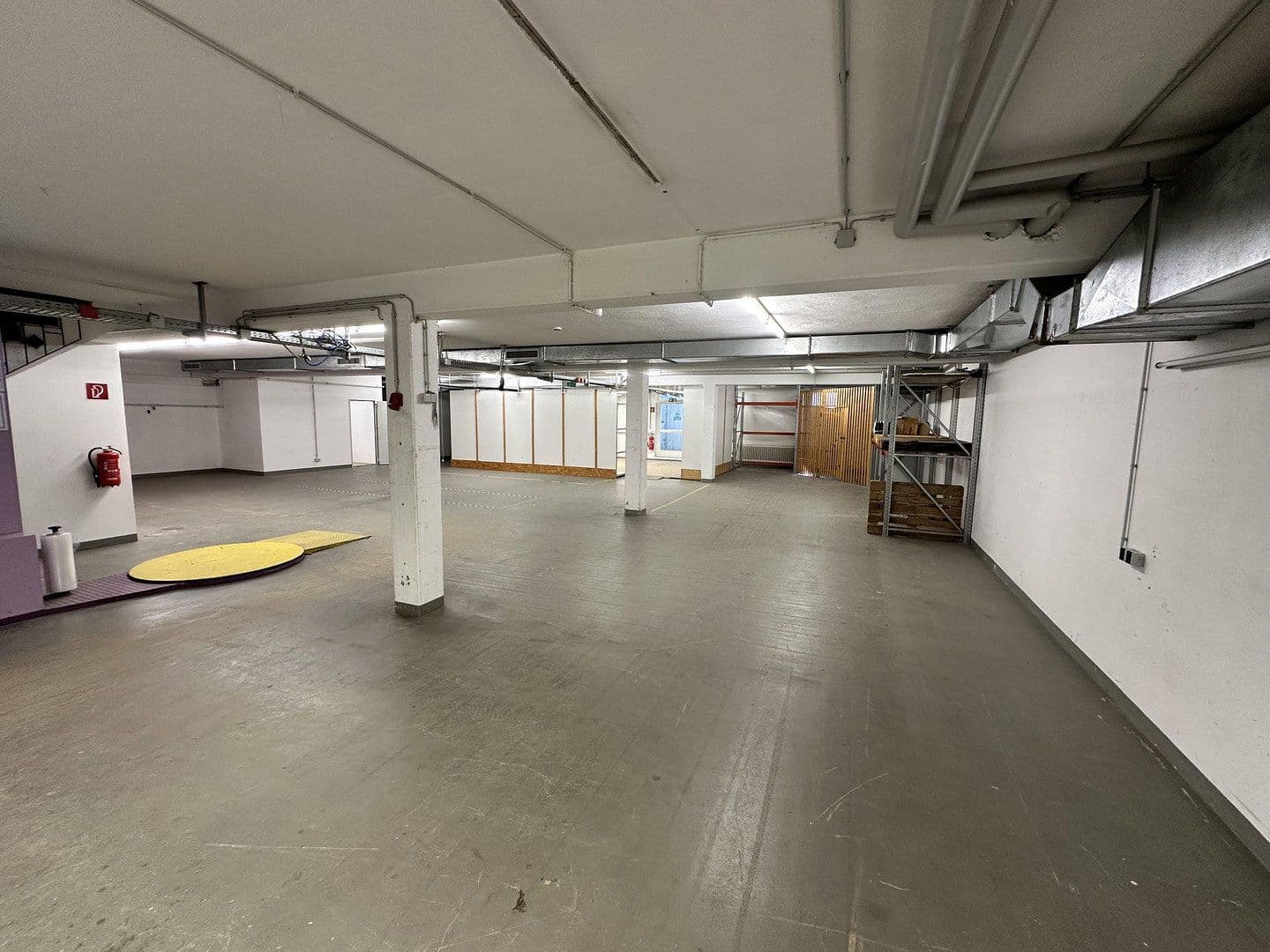 Pronájem nebytového prostoru 1.007 m², Waldstr 3, Lauchringen, Bádensko-Württembersko Pronájem nebytového prostoru 1.007 m², Waldstr 3, Lauchringen, Bádensko-Württembersko