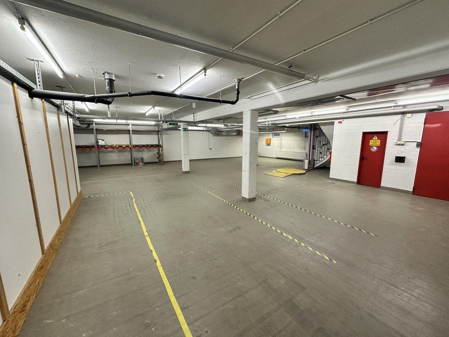Pronájem nebytového prostoru 1.007 m², Waldstr 3, Lauchringen, Bádensko-Württembersko Pronájem nebytového prostoru 1.007 m², Waldstr 3, Lauchringen, Bádensko-Württembersko