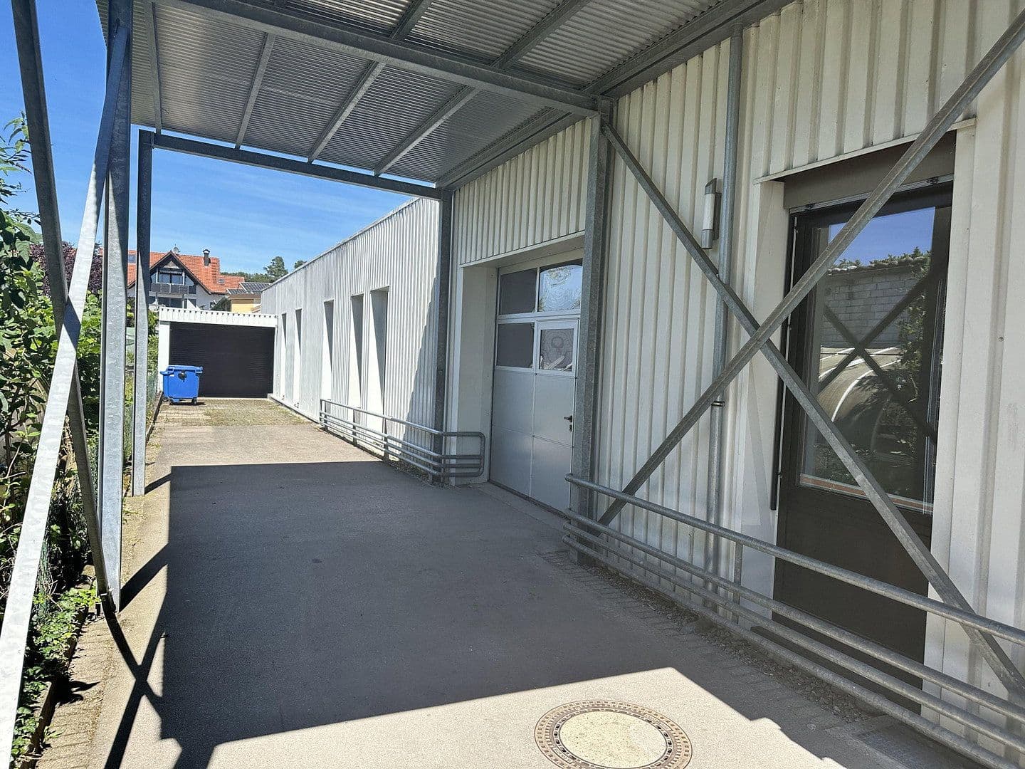 Pronájem nebytového prostoru 1.007 m², Waldstr 3, Lauchringen, Bádensko-Württembersko Pronájem nebytového prostoru 1.007 m², Waldstr 3, Lauchringen, Bádensko-Württembersko