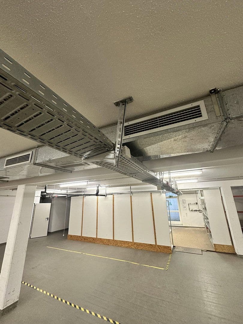 Pronájem nebytového prostoru 1.007 m², Waldstr 3, Lauchringen, Bádensko-Württembersko Pronájem nebytového prostoru 1.007 m², Waldstr 3, Lauchringen, Bádensko-Württembersko