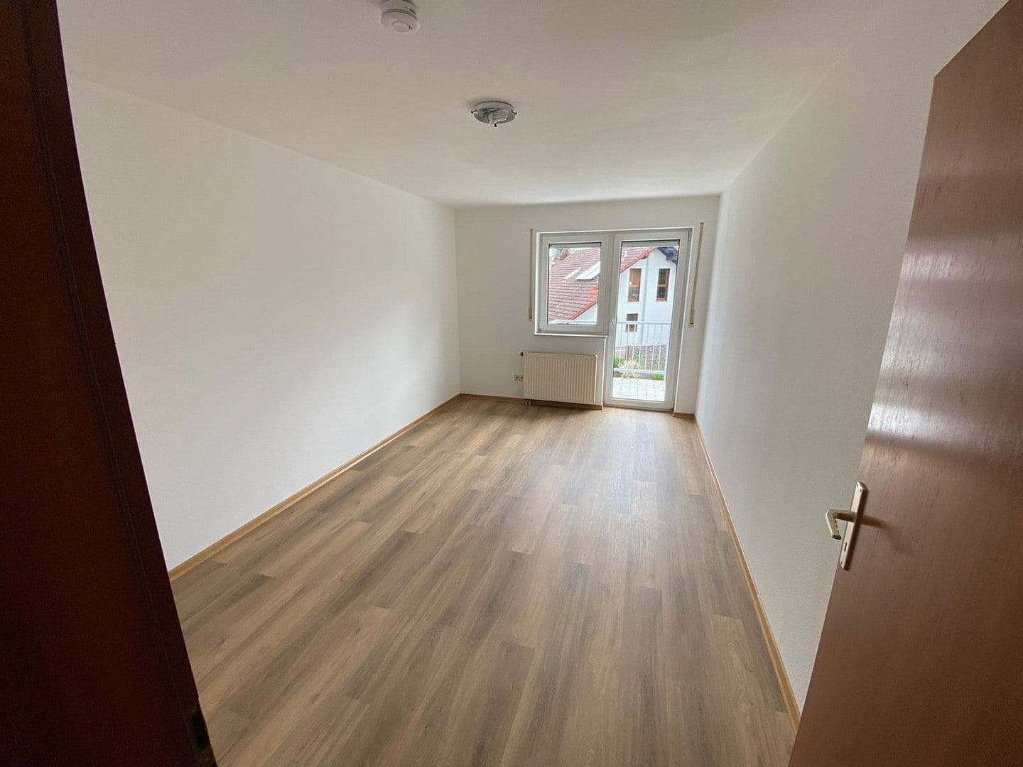 Pronájem bytu 3+1 75 m², Rhönstr. 3, Waghäusel, Bádensko-Württembersko Pronájem bytu 3+1 75 m², Rhönstr. 3, Waghäusel, Bádensko-Württembersko