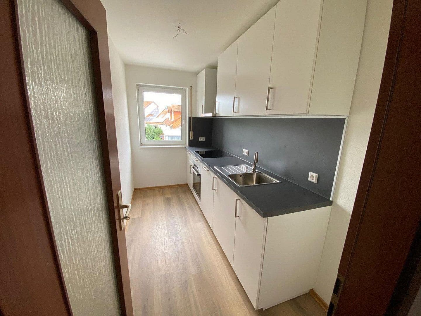 Pronájem bytu 3+1 75 m², Rhönstr. 3, Waghäusel, Bádensko-Württembersko Pronájem bytu 3+1 75 m², Rhönstr. 3, Waghäusel, Bádensko-Württembersko