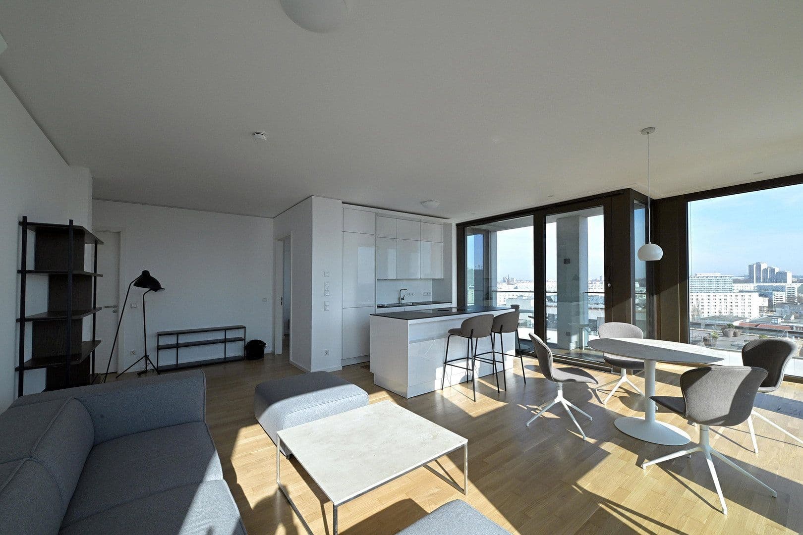 Pronájem bytu 3+1 93 m², Voltairestrasse 11, Berlin Mitte, Berlín Pronájem bytu 3+1 93 m², Voltairestrasse 11, Berlin Mitte, Berlín
