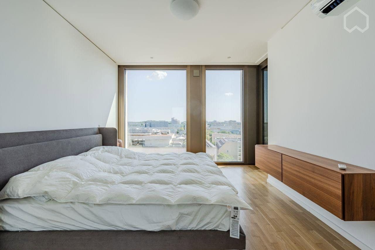 Pronájem bytu 3+1 93 m², Voltairestrasse 11, Berlin Mitte, Berlín Pronájem bytu 3+1 93 m², Voltairestrasse 11, Berlin Mitte, Berlín