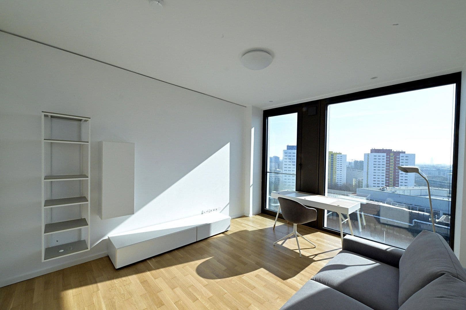 Pronájem bytu 3+1 93 m², Voltairestrasse 11, Berlin Mitte, Berlín Pronájem bytu 3+1 93 m², Voltairestrasse 11, Berlin Mitte, Berlín