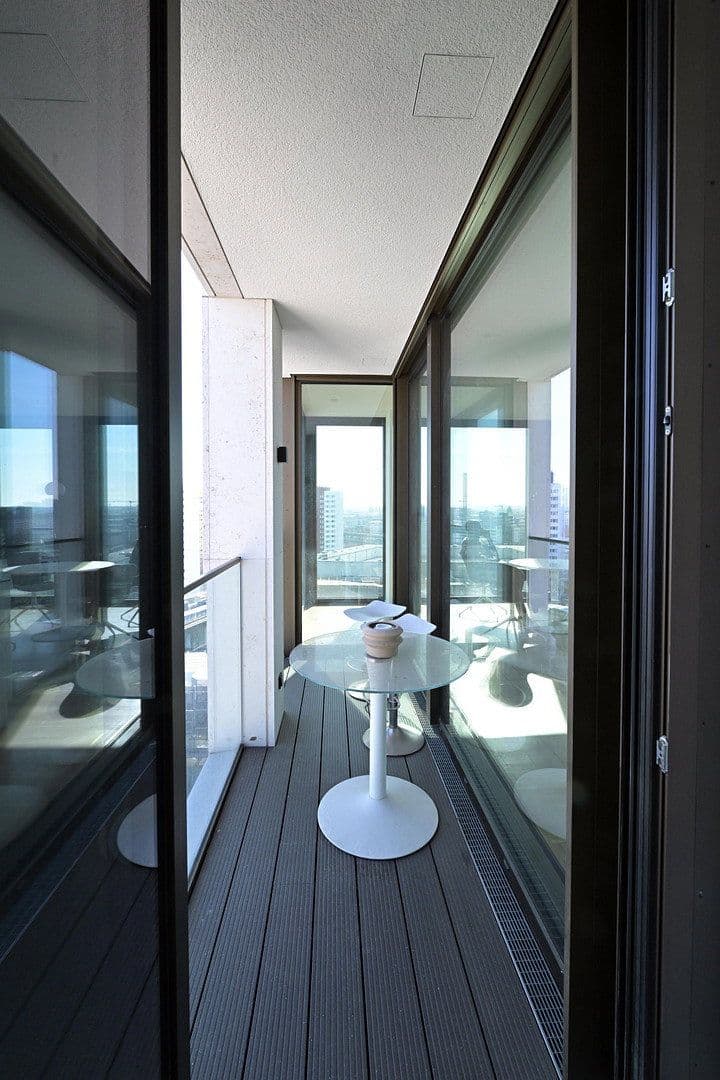 Pronájem bytu 3+1 93 m², Voltairestrasse 11, Berlin Mitte, Berlín Pronájem bytu 3+1 93 m², Voltairestrasse 11, Berlin Mitte, Berlín