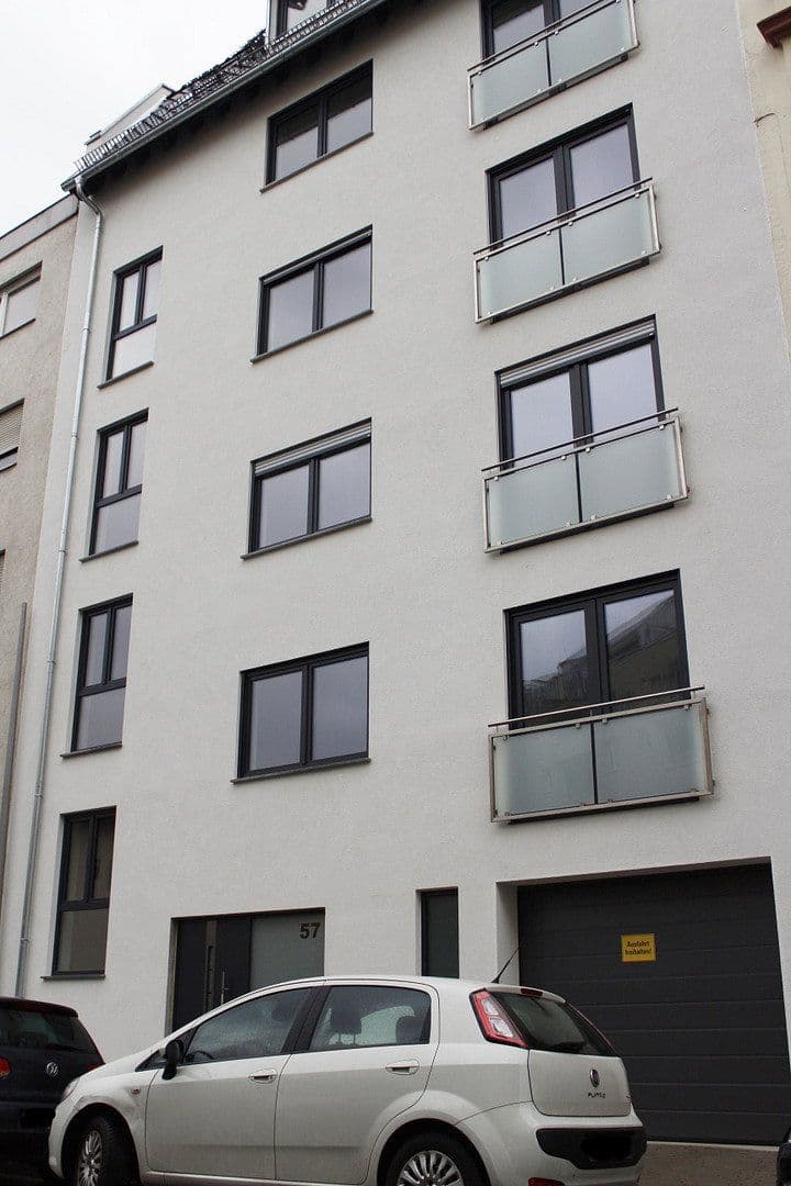 Pronájem bytu 3+1 100 m², Mannheim, Bádensko-Württembersko Pronájem bytu 3+1 100 m², Mannheim, Bádensko-Württembersko