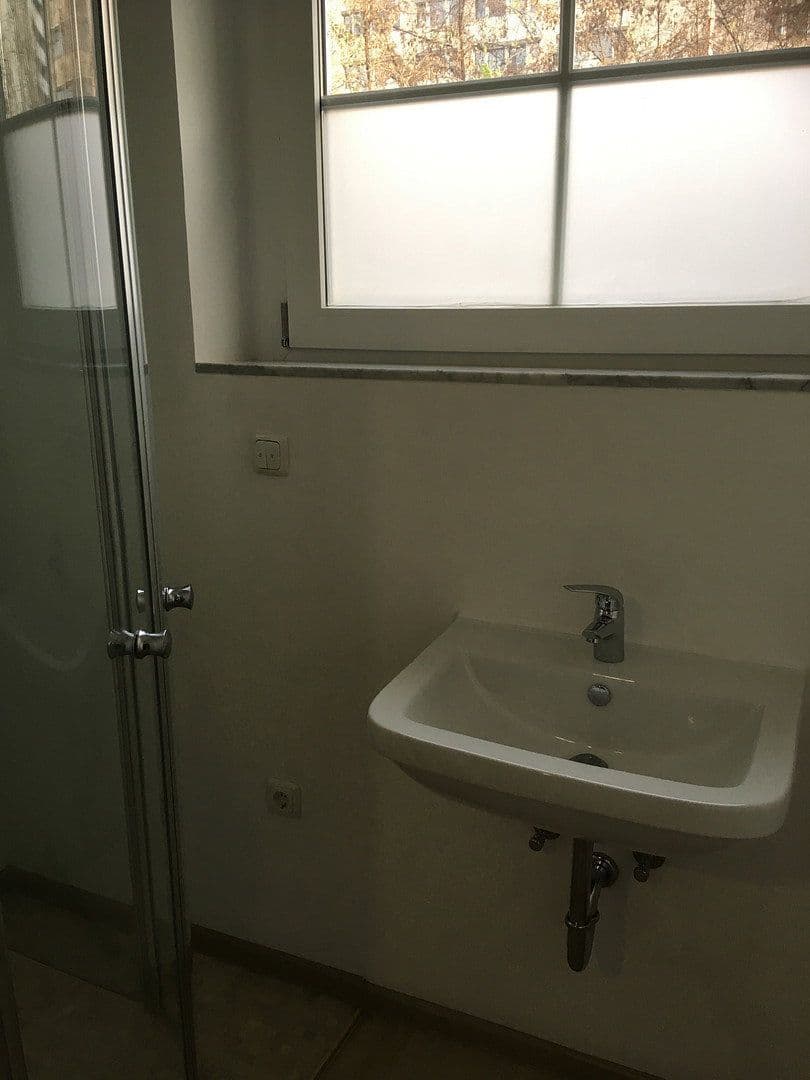 Pronájem bytu 3+1 50 m², Köln, Severní Porýní-Vestfálsko Pronájem bytu 3+1 50 m², Köln, Severní Porýní-Vestfálsko