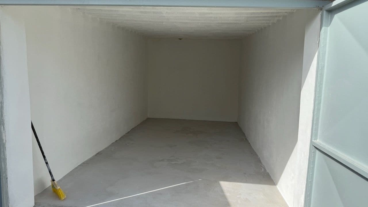 Pronájem garáže 18 m², Plíže, Brno, Jihomoravský kraj Pronájem garáže 18 m², Plíže, Brno, Jihomoravský kraj
