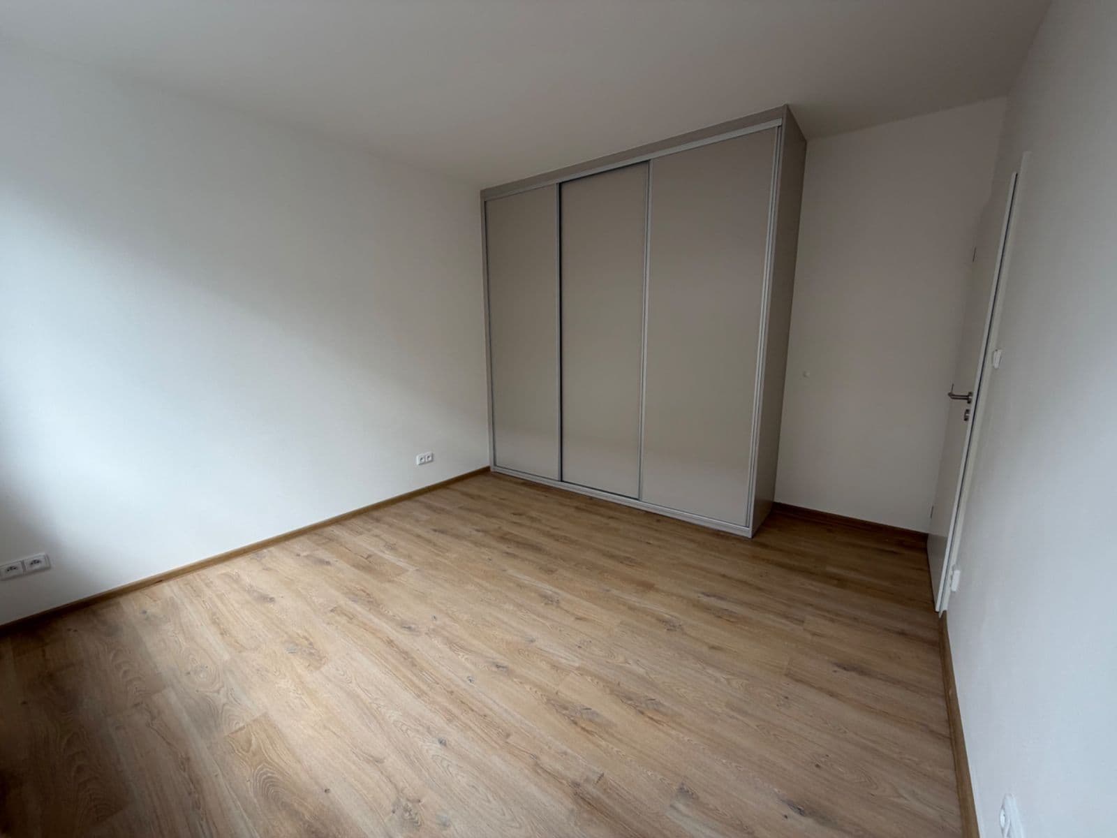 Pronájem bytu 2+kk 36 m², Bratislavská, Brno, Jihomoravský kraj Pronájem bytu 2+kk 36 m², Bratislavská, Brno, Jihomoravský kraj