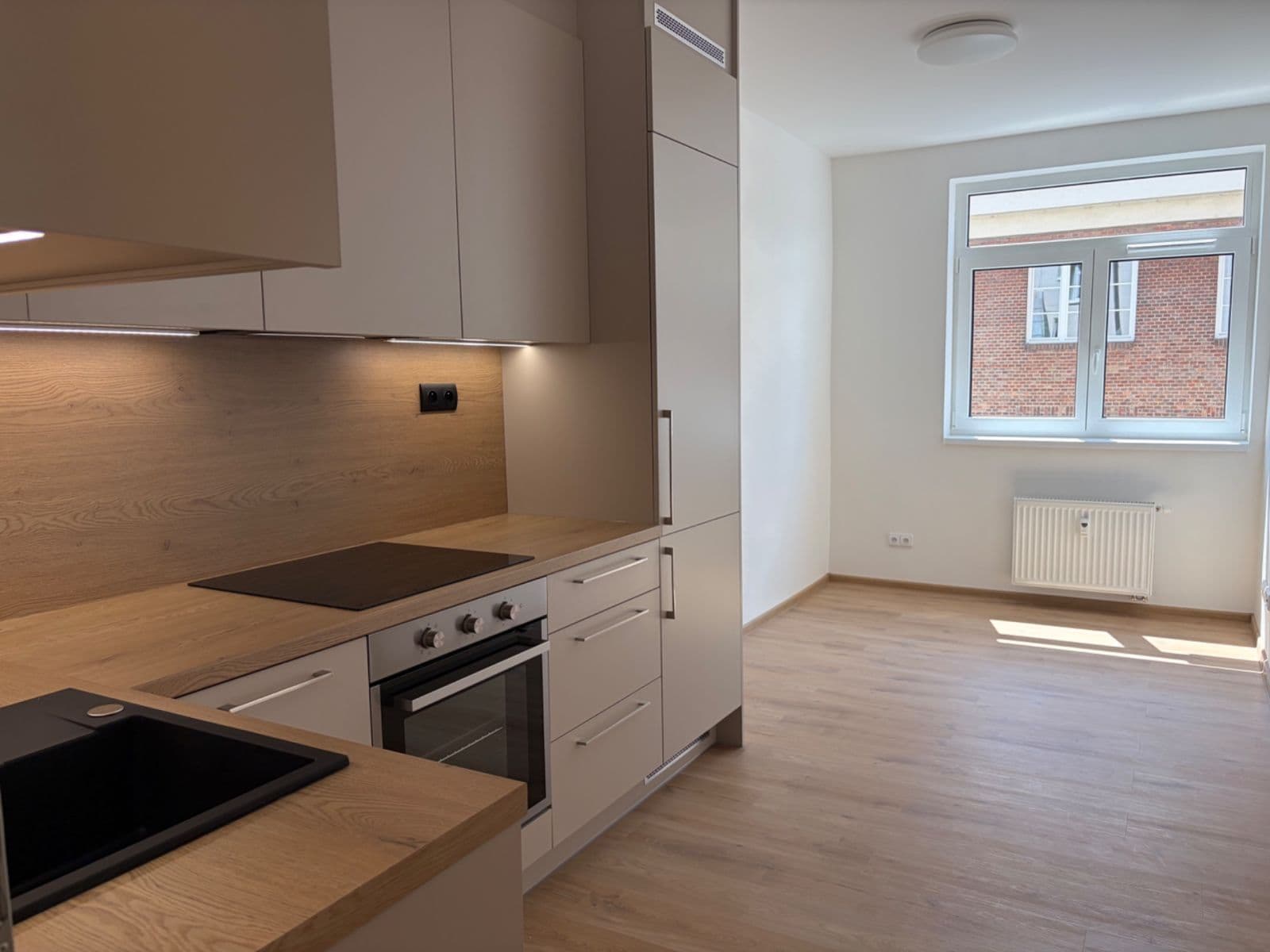 Pronájem bytu 2+kk 36 m², Bratislavská, Brno, Jihomoravský kraj Pronájem bytu 2+kk 36 m², Bratislavská, Brno, Jihomoravský kraj