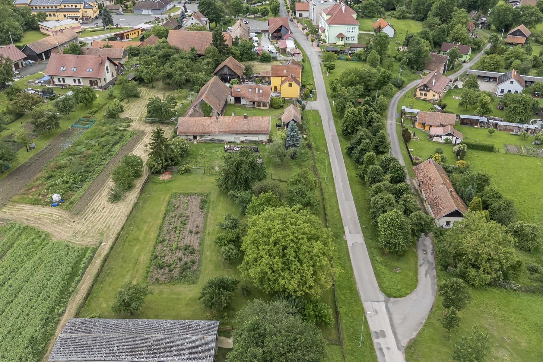 Prodej domu 196 m², pozemek 3.601 m², Běchary, Královéhradecký kraj Prodej domu 196 m², pozemek 3.601 m², Běchary, Královéhradecký kraj