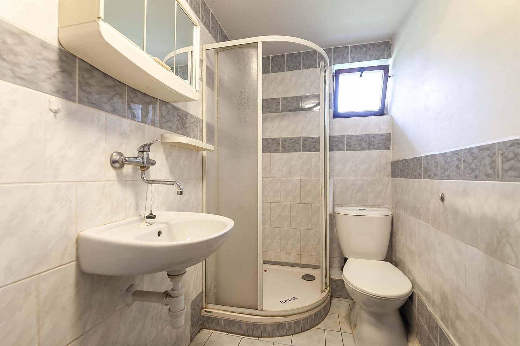 Prodej domu 196 m², pozemek 3.601 m², Běchary, Královéhradecký kraj Prodej domu 196 m², pozemek 3.601 m², Běchary, Královéhradecký kraj