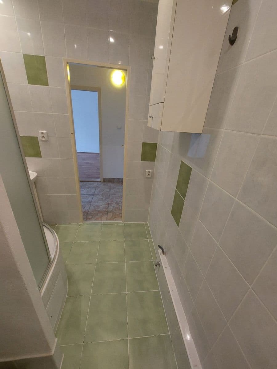Pronájem bytu 2+kk 40 m², F. L. Čelakovského, Jablonec nad Nisou, Liberecký kraj Pronájem bytu 2+kk 40 m², F. L. Čelakovského, Jablonec nad Nisou, Liberecký kraj