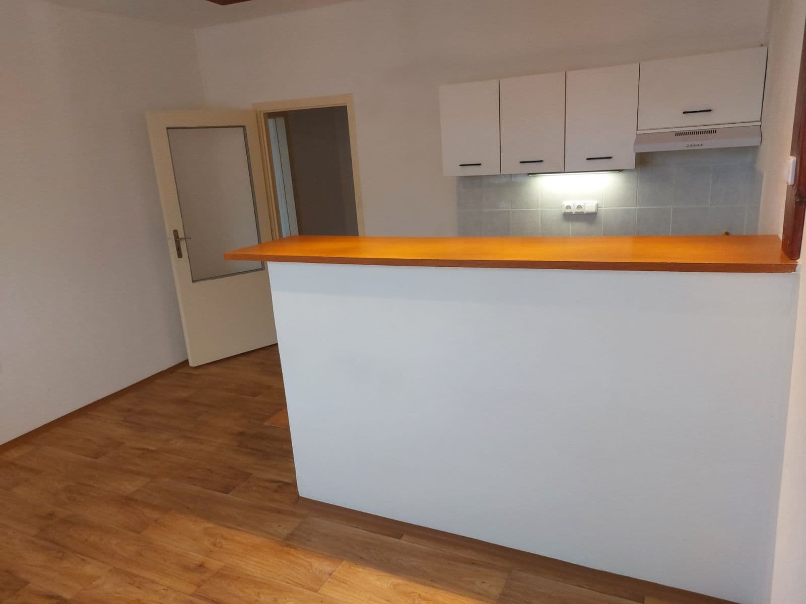 Pronájem bytu 2+kk 40 m², F. L. Čelakovského, Jablonec nad Nisou, Liberecký kraj Pronájem bytu 2+kk 40 m², F. L. Čelakovského, Jablonec nad Nisou, Liberecký kraj