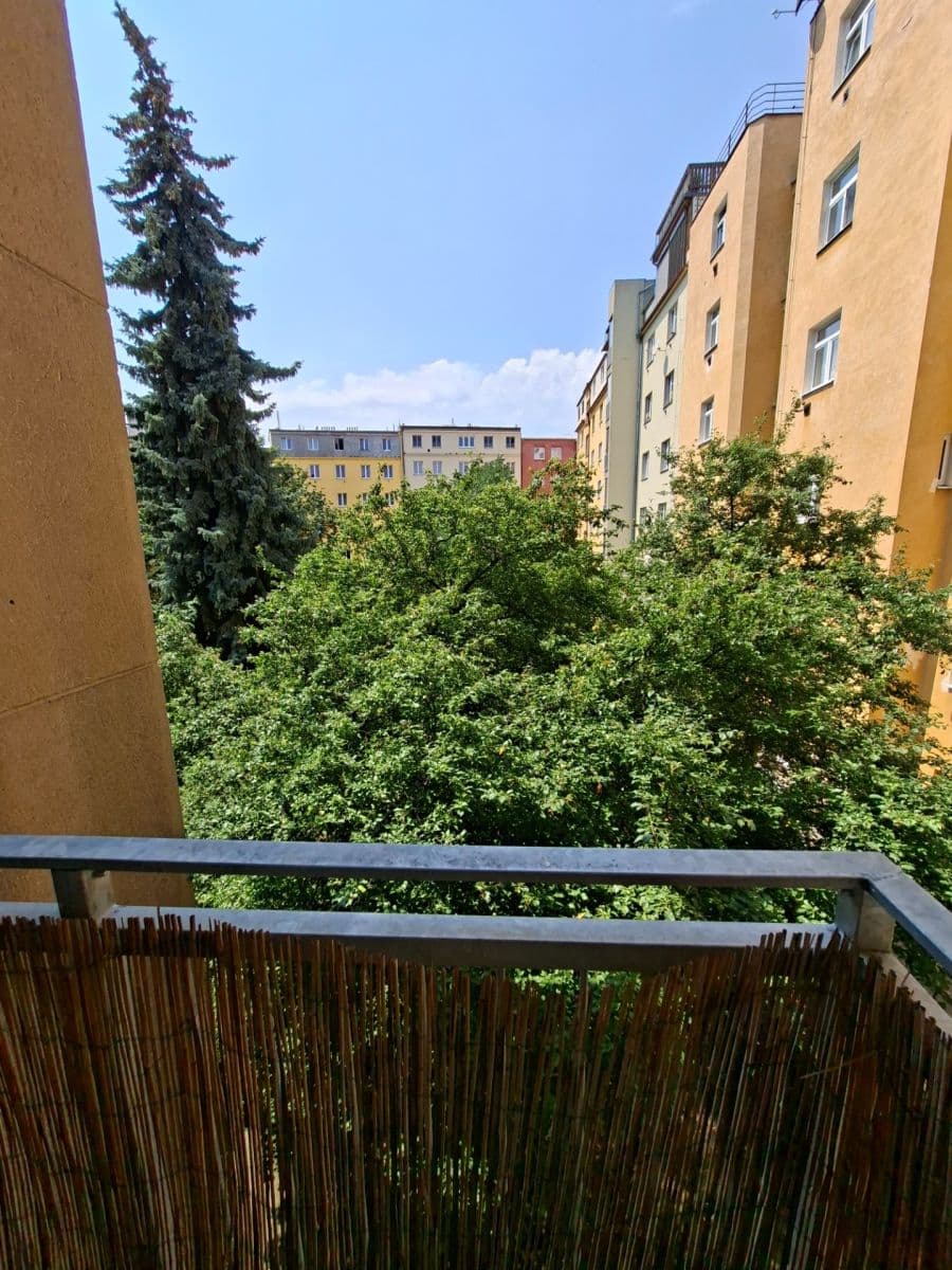 Pronájem bytu 2+1 50 m², Saratovská, Praha, Praha Pronájem bytu 2+1 50 m², Saratovská, Praha, Praha