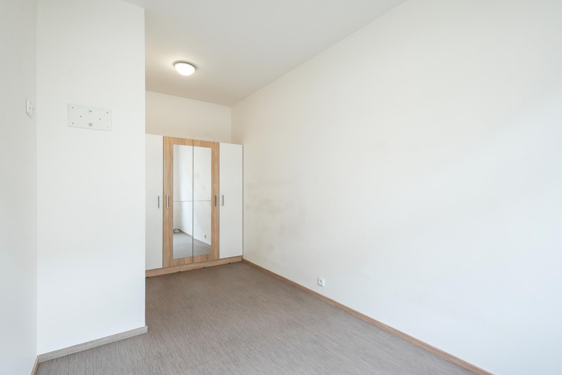 Prodej bytu 2+kk 35 m², Jindřicha Bubeníčka, Praha, Praha Prodej bytu 2+kk 35 m², Jindřicha Bubeníčka, Praha, Praha
