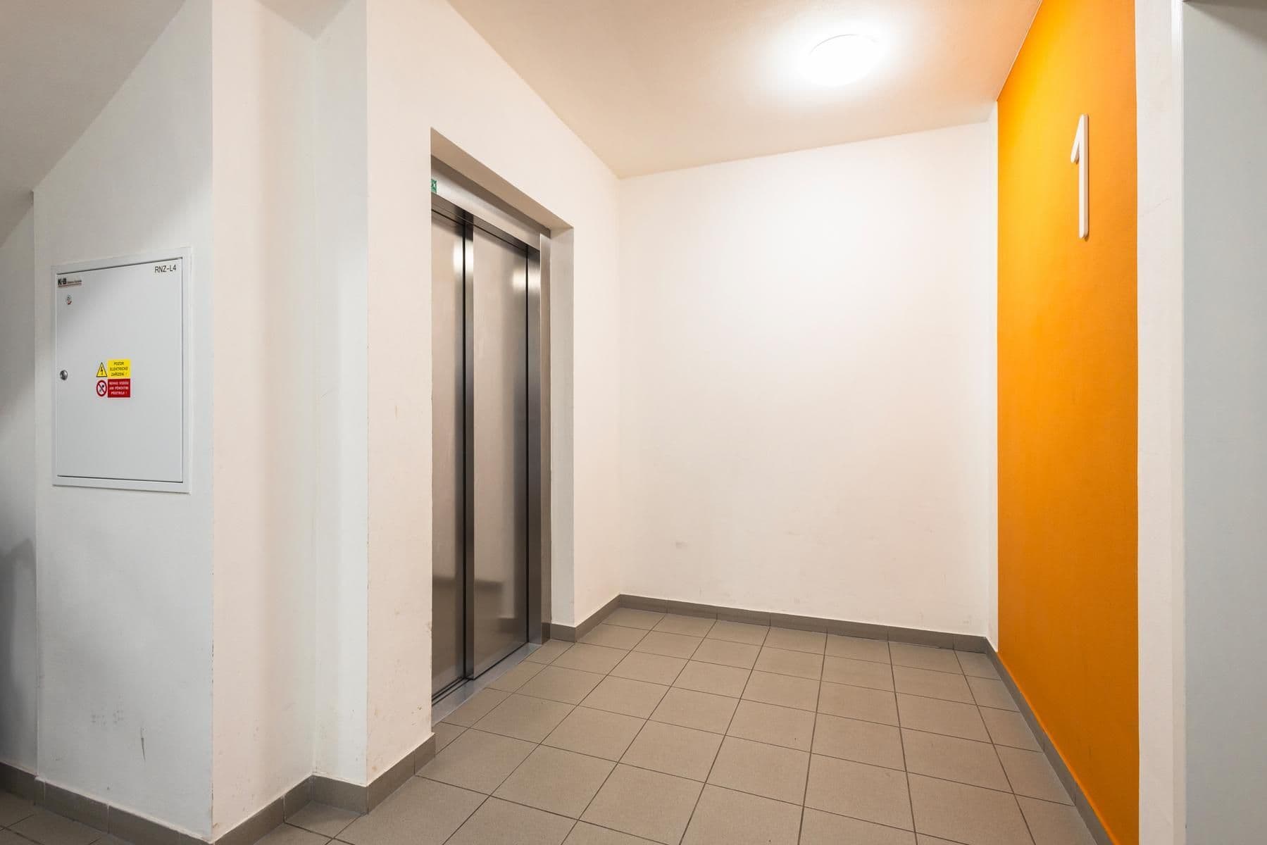 Prodej bytu 2+kk 35 m², Jindřicha Bubeníčka, Praha, Praha Prodej bytu 2+kk 35 m², Jindřicha Bubeníčka, Praha, Praha