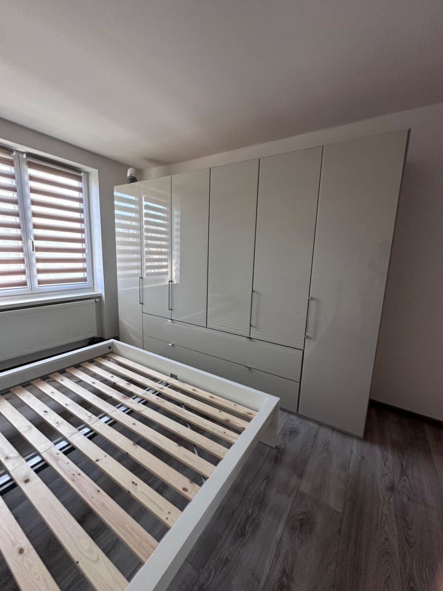 Pronájem bytu 2+kk 48 m², nábřeží T. G. Masaryka, Rakovník, Středočeský kraj Pronájem bytu 2+kk 48 m², nábřeží T. G. Masaryka, Rakovník, Středočeský kraj