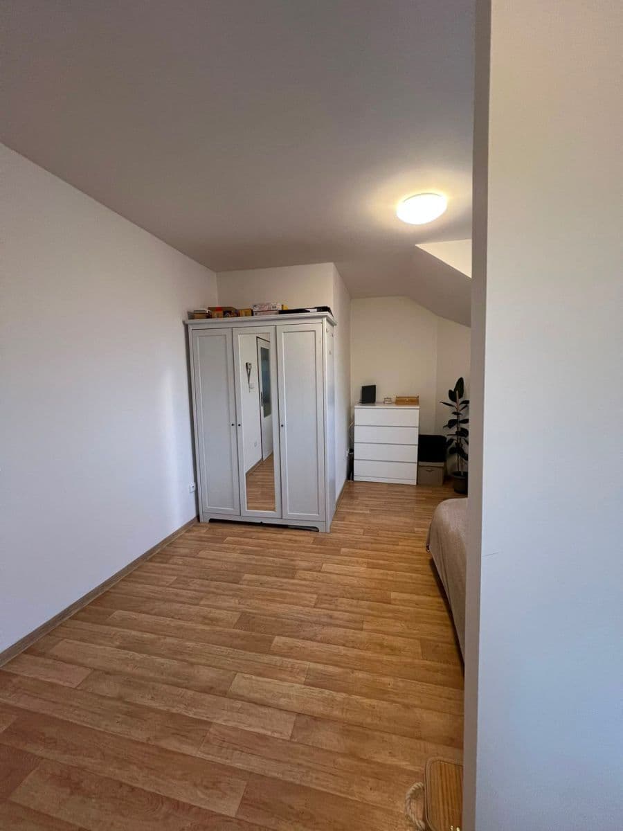 Pronájem bytu 1+kk 32 m², V Korytech, Praha, Praha Pronájem bytu 1+kk 32 m², V Korytech, Praha, Praha