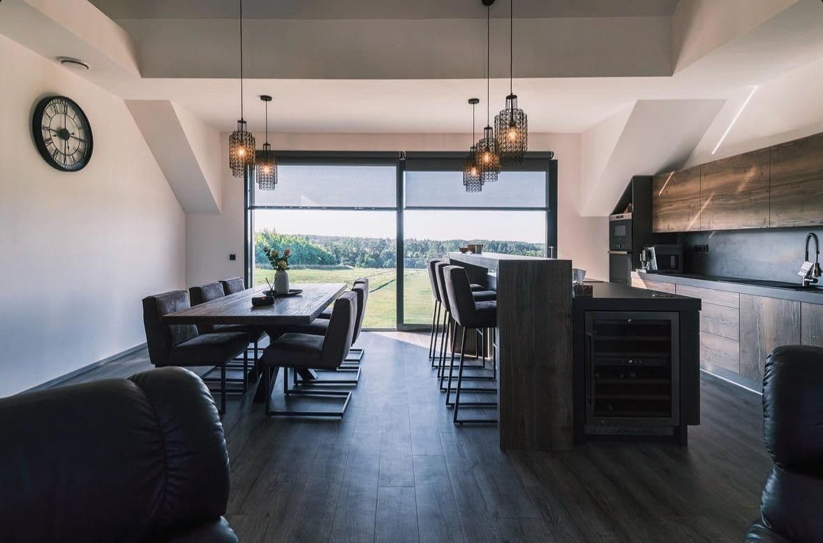 Pronájem bytu 220 m², K Jízdárně, Doubravčice, Středočeský kraj Pronájem bytu 220 m², K Jízdárně, Doubravčice, Středočeský kraj