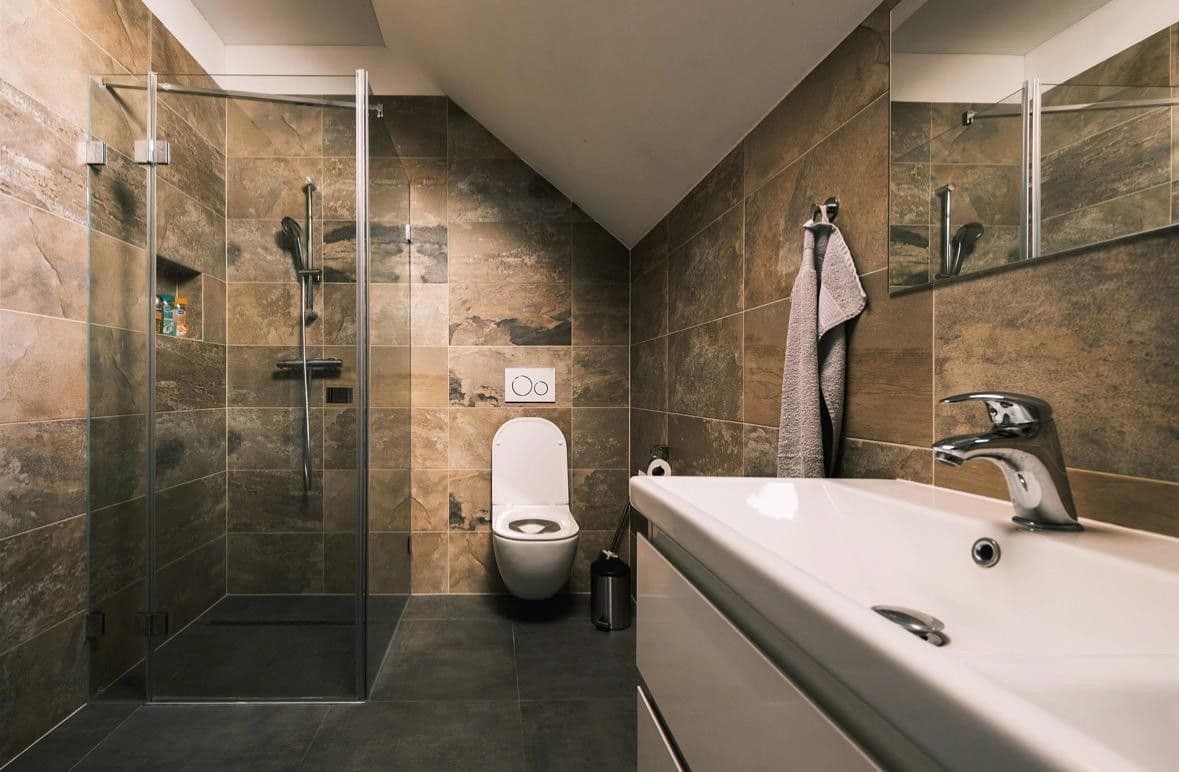 Pronájem bytu 220 m², K Jízdárně, Doubravčice, Středočeský kraj Pronájem bytu 220 m², K Jízdárně, Doubravčice, Středočeský kraj