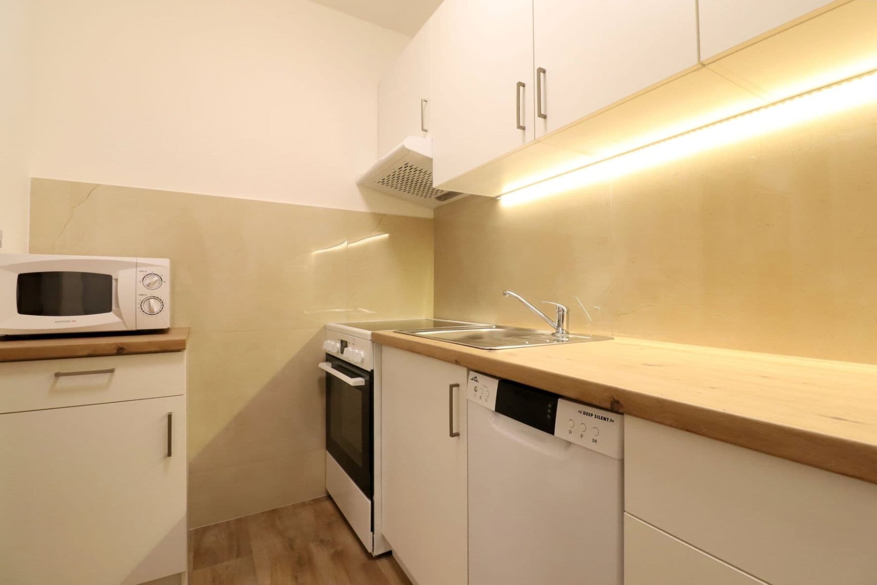 Pronájem bytu 2+kk 46 m², Štětínská, Praha, Praha Pronájem bytu 2+kk 46 m², Štětínská, Praha, Praha