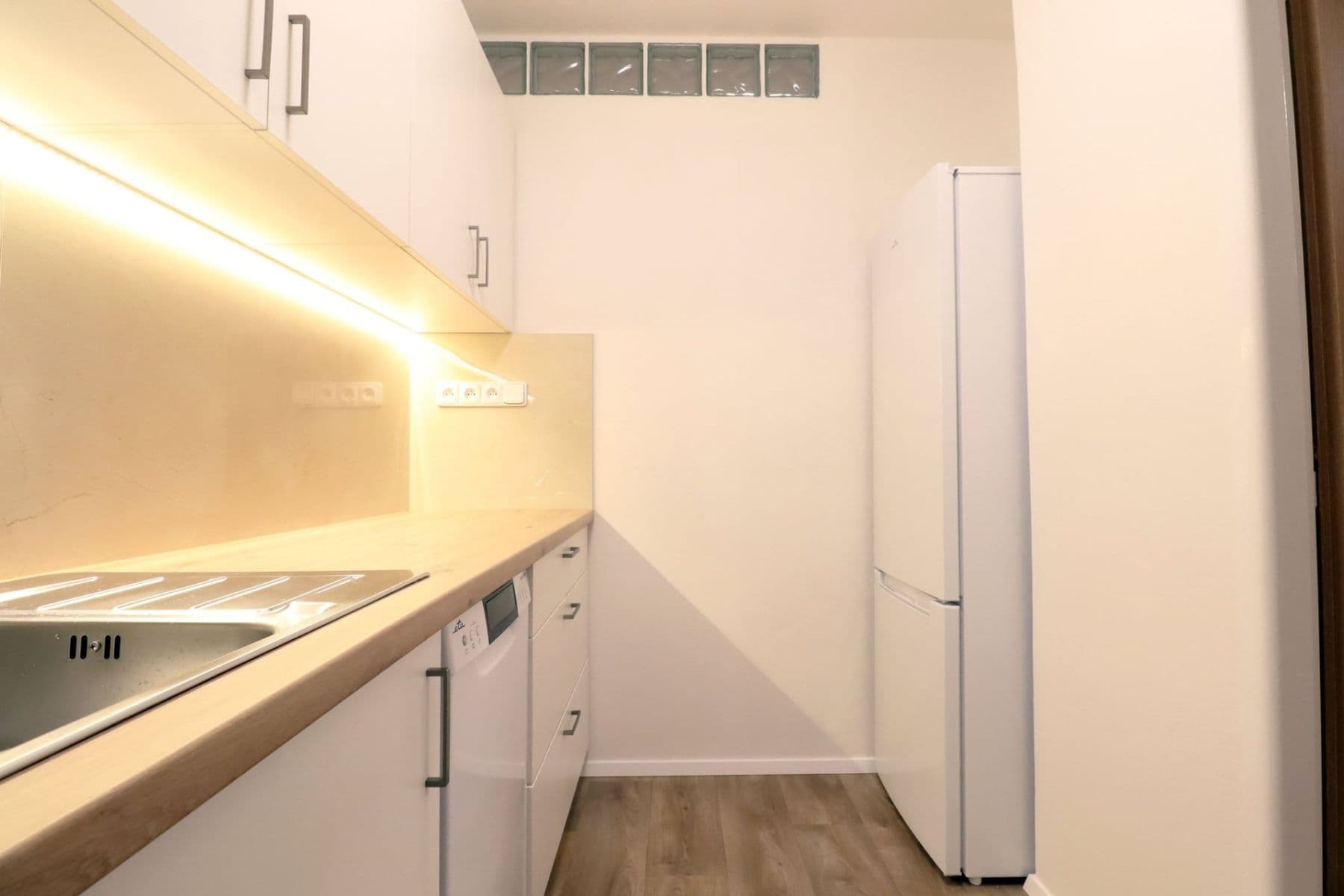 Pronájem bytu 2+kk 46 m², Štětínská, Praha, Praha Pronájem bytu 2+kk 46 m², Štětínská, Praha, Praha