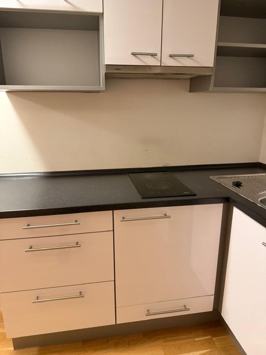 Pronájem bytu 1+kk 30 m², Kosova, Praha, Praha Pronájem bytu 1+kk 30 m², Kosova, Praha, Praha