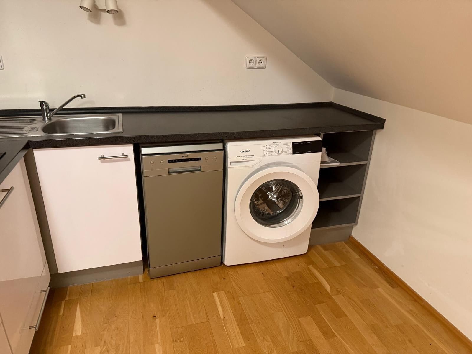 Pronájem bytu 1+kk 30 m², Kosova, Praha, Praha Pronájem bytu 1+kk 30 m², Kosova, Praha, Praha