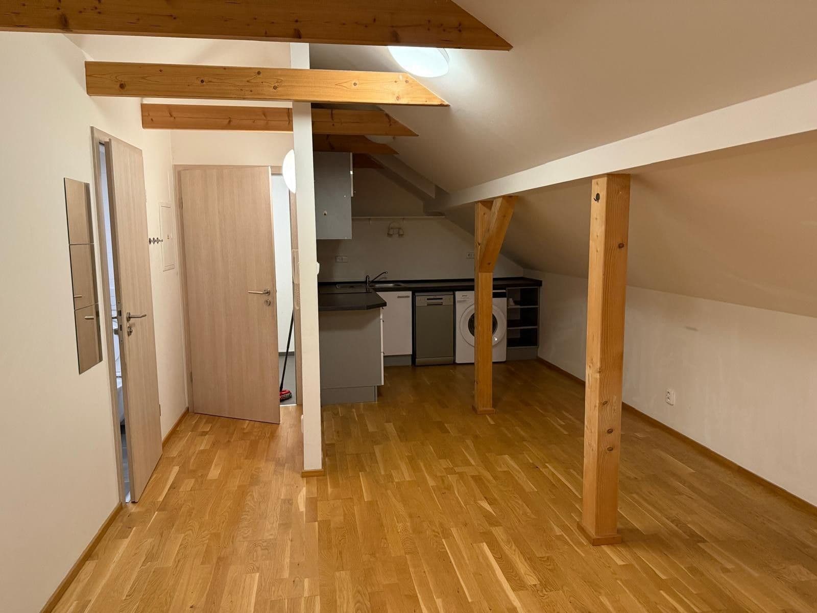 Pronájem bytu 1+kk 30 m², Kosova, Praha, Praha Pronájem bytu 1+kk 30 m², Kosova, Praha, Praha