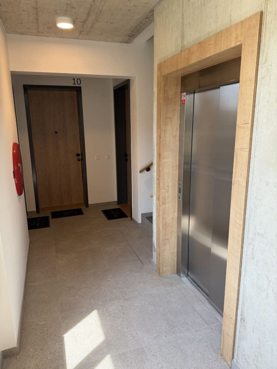 Pronájem bytu 1+kk 32 m², Dunovského, Praha, Praha Pronájem bytu 1+kk 32 m², Dunovského, Praha, Praha