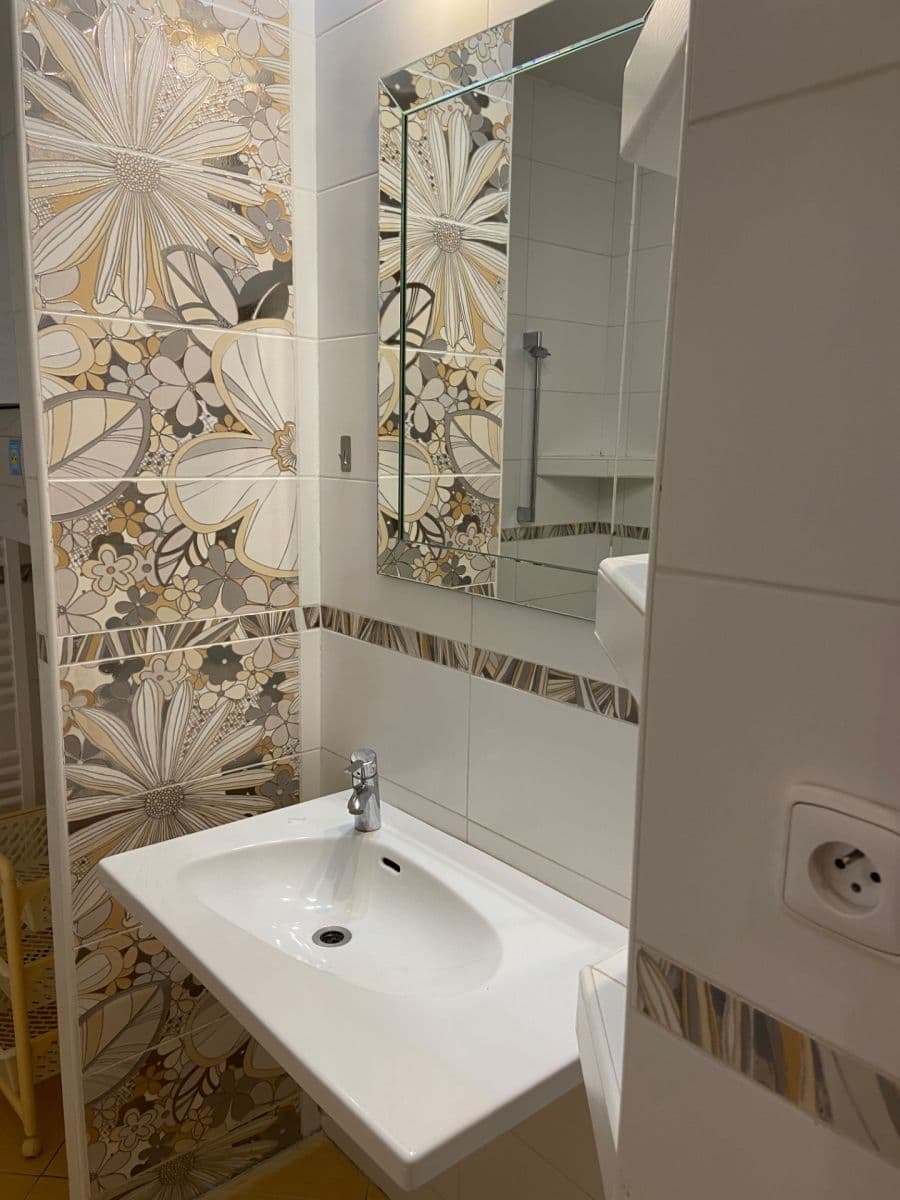 Pronájem bytu 2+1 58 m², Národní obrany, Praha, Praha Pronájem bytu 2+1 58 m², Národní obrany, Praha, Praha