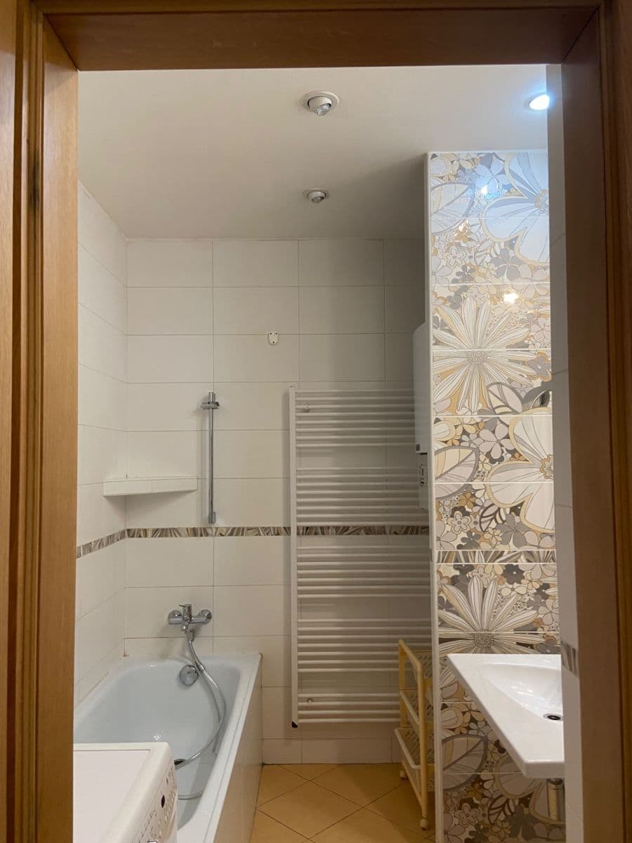 Pronájem bytu 2+1 58 m², Národní obrany, Praha, Praha Pronájem bytu 2+1 58 m², Národní obrany, Praha, Praha