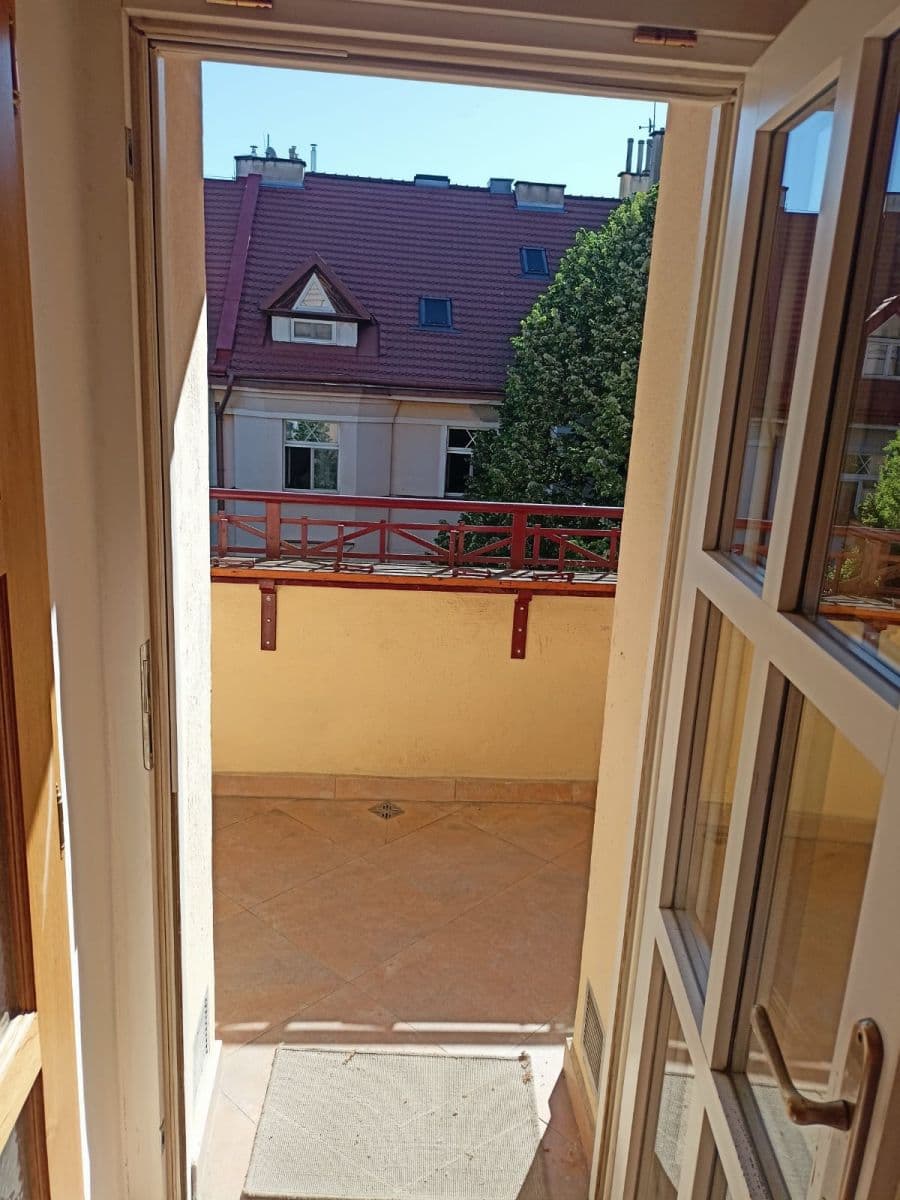 Pronájem bytu 2+1 58 m², Národní obrany, Praha, Praha Pronájem bytu 2+1 58 m², Národní obrany, Praha, Praha