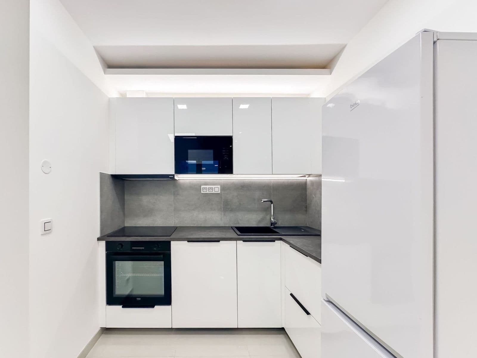 Pronájem bytu 2+kk 37 m², Sokolovská, Praha, Praha Pronájem bytu 2+kk 37 m², Sokolovská, Praha, Praha
