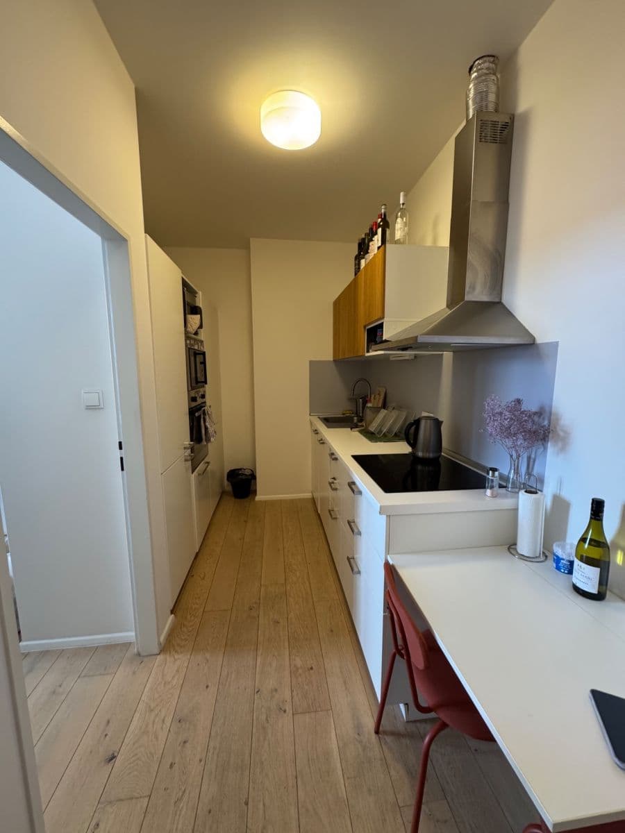 Pronájem bytu 2+kk 43 m², Lucemburská, Praha, Praha Pronájem bytu 2+kk 43 m², Lucemburská, Praha, Praha