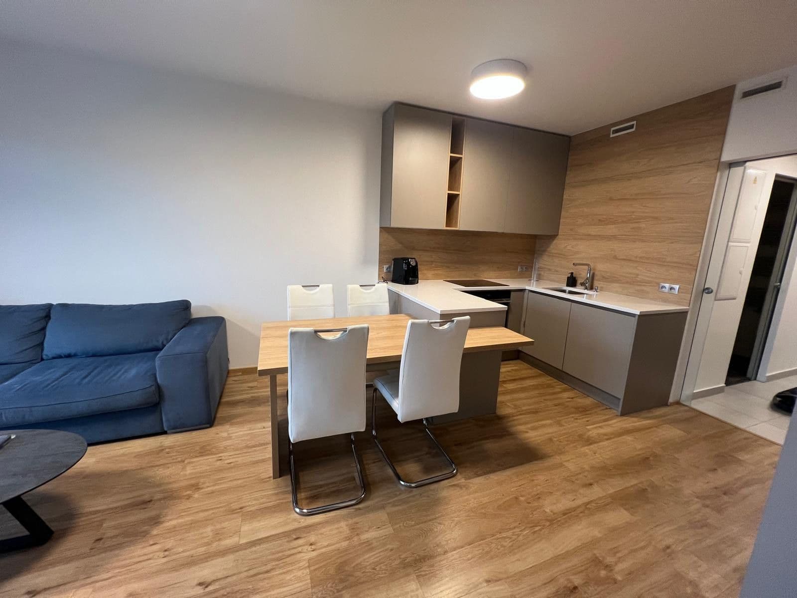 Pronájem bytu 2+kk 63 m², Kurta Konráda, Praha, Praha Pronájem bytu 2+kk 63 m², Kurta Konráda, Praha, Praha