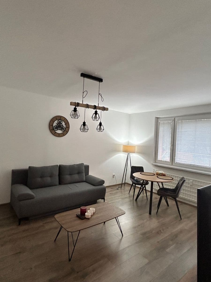 Pronájem bytu 1+1 36 m², Na hôrke, Nitra, Nitriansky kraj Pronájem bytu 1+1 36 m², Na hôrke, Nitra, Nitriansky kraj
