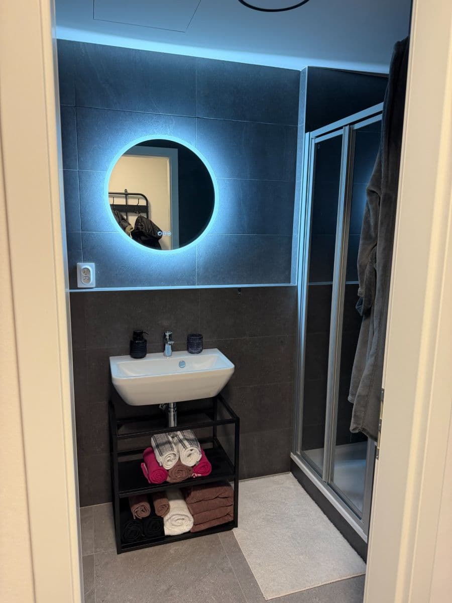 Pronájem bytu 1+kk 31 m², Českobrodská, Praha, Praha Pronájem bytu 1+kk 31 m², Českobrodská, Praha, Praha