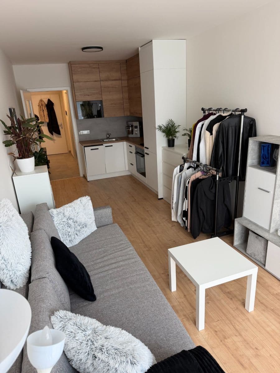 Pronájem bytu 1+kk 31 m², Českobrodská, Praha, Praha Pronájem bytu 1+kk 31 m², Českobrodská, Praha, Praha