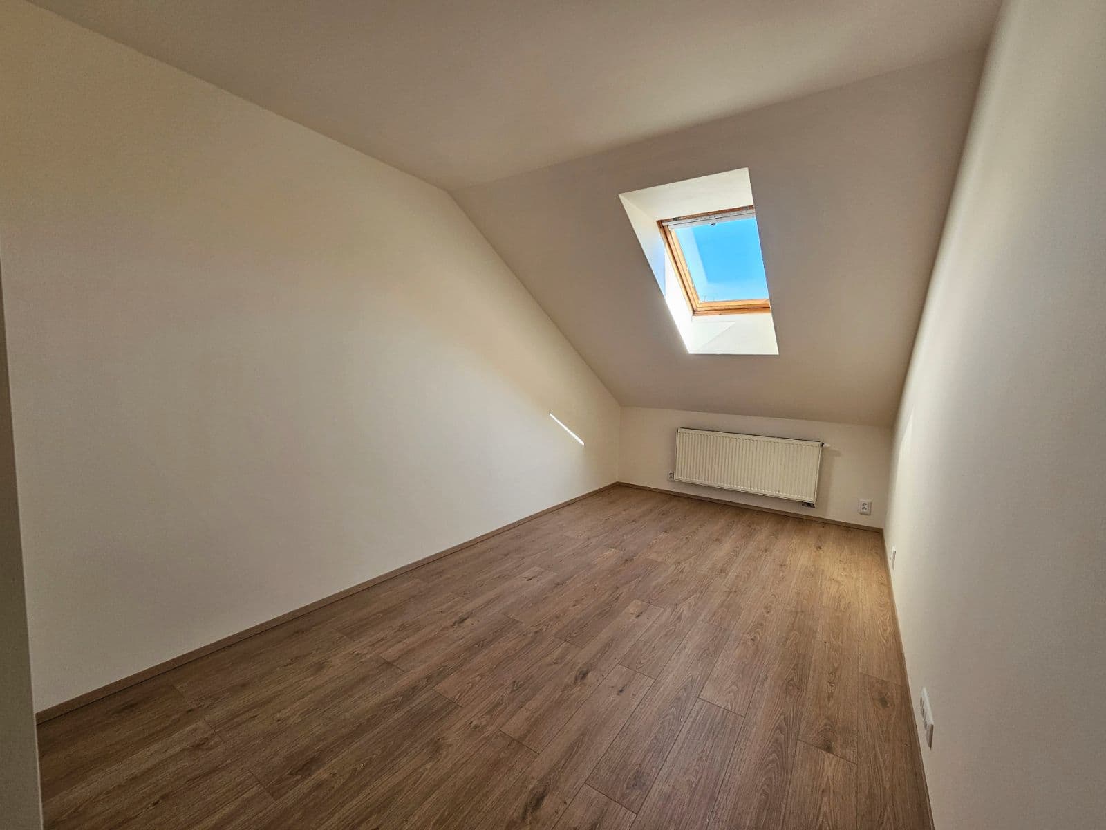 Pronájem bytu 3+kk 68 m², Jugoslávská, Praha, Praha Pronájem bytu 3+kk 68 m², Jugoslávská, Praha, Praha