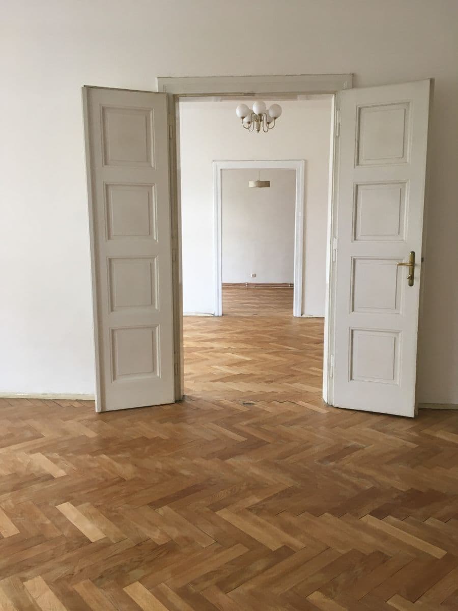 Pronájem bytu 4+1 128 m², Sudoměřská, Praha, Praha Pronájem bytu 4+1 128 m², Sudoměřská, Praha, Praha