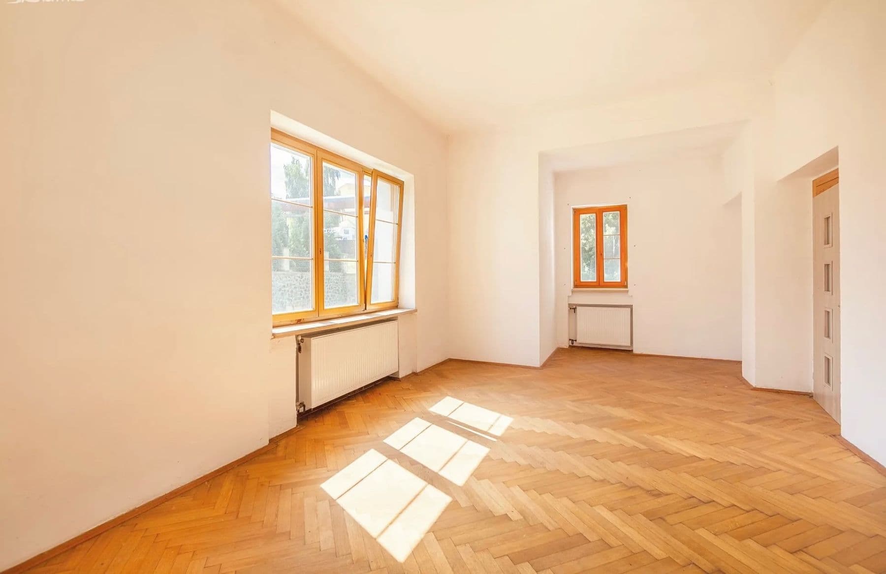 Prodej domu 450 m², pozemek 2.441 m², Elišky Krásnohorské, Ústí nad Labem, Ústecký kraj Prodej domu 450 m², pozemek 2.441 m², Elišky Krásnohorské, Ústí nad Labem, Ústecký kraj