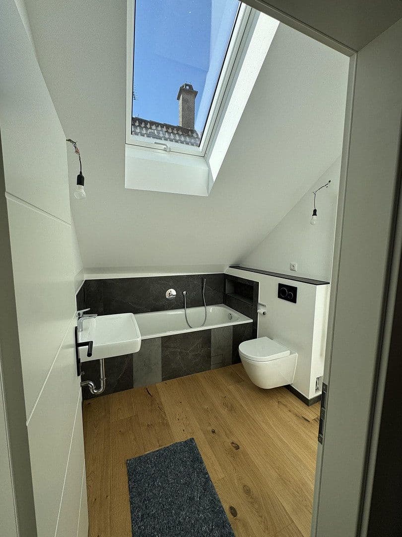 Pronájem bytu 6+1 148 m², Hofstr. 7, Weilheim, Bavorsko Pronájem bytu 6+1 148 m², Hofstr. 7, Weilheim, Bavorsko