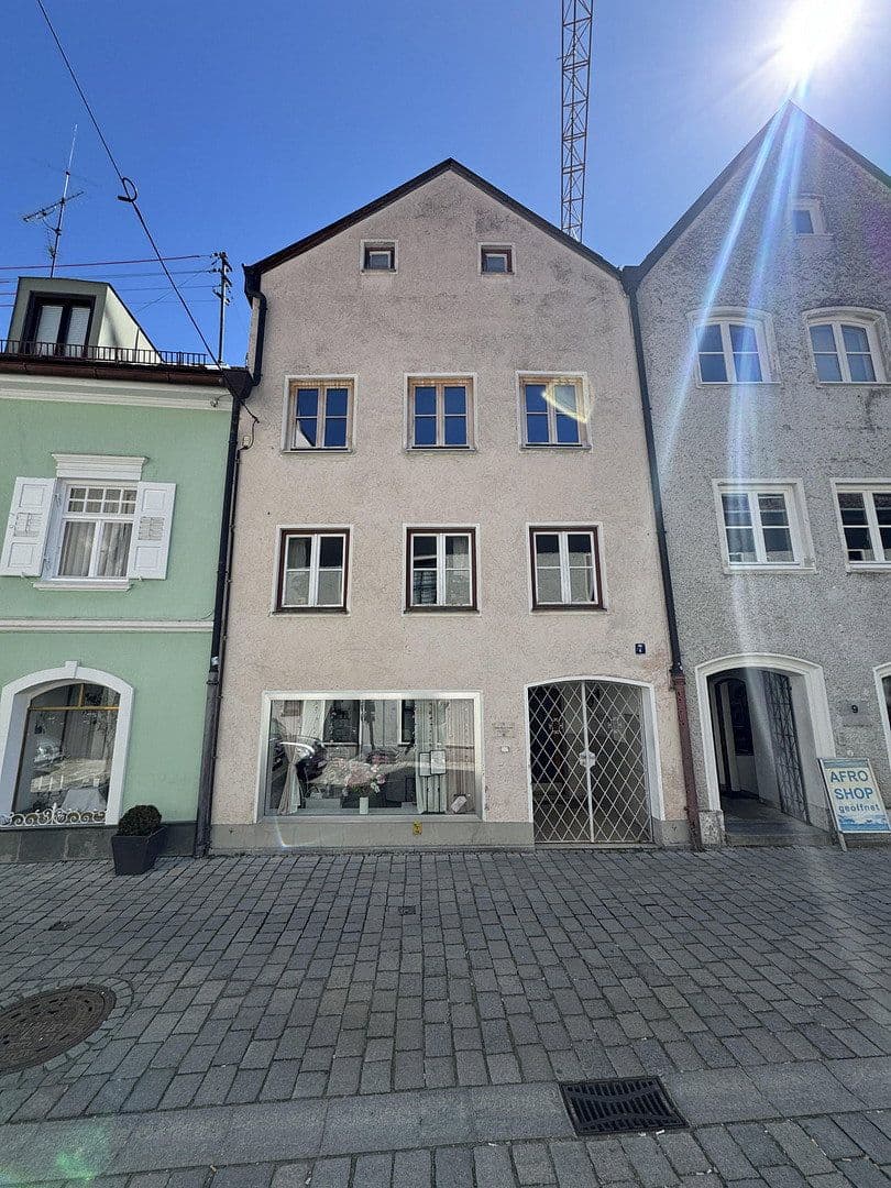 Pronájem bytu 6+1 148 m², Hofstr. 7, Weilheim, Bavorsko Pronájem bytu 6+1 148 m², Hofstr. 7, Weilheim, Bavorsko